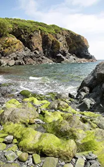 Settlement: Rocky cove at Cadgwith, Lizard peninsula, Cornwall