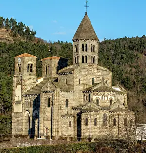Romanesque: Romanesque church of Saint Nectaire, Puy de Dome