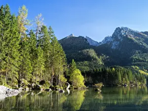 Hintersee: The romantic lake Hintersee with Mt. Hochkalter