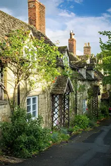 Cottages: Row of cottages in Winchcombe, Gloucestershire