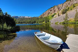 Rowing: Rowing Boat on Twin Lakes, Mammoth Lakes, California