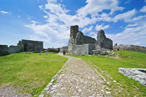 Dilapidated: Rozafa Castle, Shkod&, xeb;r, Shkodra, Albania