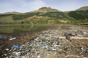 Lochs: Rubbish - litter & debris washed up