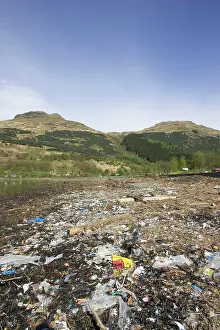 Lochs: Rubbish - litter & debris washed up