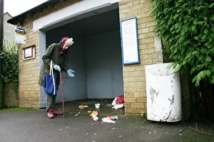Buses: Rubbish - Senior citizen disgusted with litter