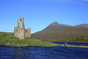 Lochs: Ruins of Ardvreck Castle Loch Assynt, Scotland