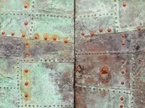 Majorca: Rusty iron door - Fornalutx