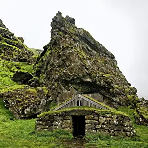 Extended: Rutshellir, a natural cave that has been extended