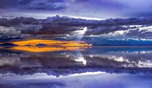 Panorama: Salar de Uyuni, Bolivia. Panorama view of world's largest