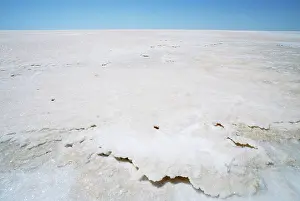 Eyre: Salt surface of Lake Eyre North Lake Eyre National Park