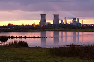Smoking: Saltholme Power Station - cooling towers - emissions