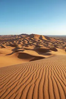 Merzouga: Sand dunes in the desert, wave patterns in the sand