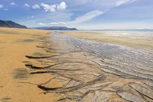 Ripple: Sand structure with ripple at low tide, Rau&, x29ce1;ndur