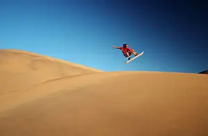 Karl Terblanche: Sandboarding in the Namib