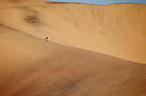 Karl Terblanche: Sandboarding in the Namib Desert