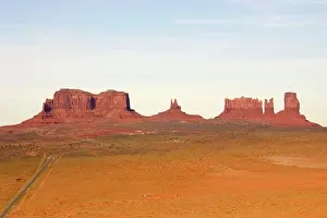 Buttes: Sandstone buttes and pinnacles