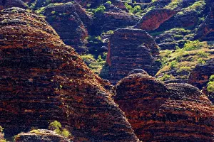Domes: Sandstone Domes - famous banded, beehive-shaped