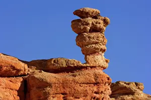 Atuel: Sandstone Formation - rock formation of red sandstone