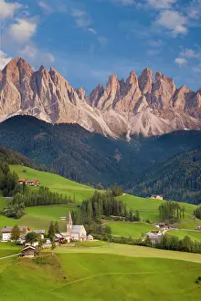 Sant: Santa Magdalena and The Dolomites in Val