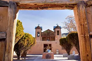 Plaza: Santuario de Chimayo - entrance portal with view