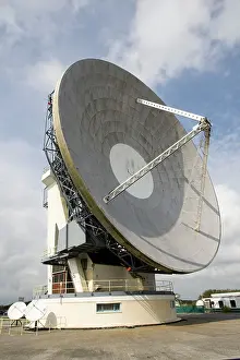 Grade: Satellite Dish - Arthur the huge Grade 2 listed