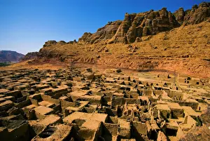 Dilapidated: Saudi Arabia, Al-Ula, view of the old town