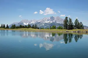 Wilder: Schlossbergsee at Harschbichl, behind Wilder Kaiser