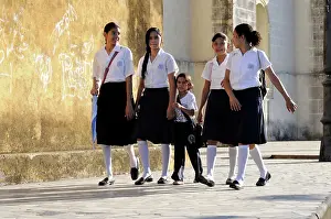 Population: Schoolgirls on the way to school, Leon, Nicaragua