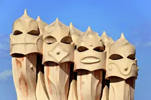 Sculptures: Sculptural ventilation shafts on the roof of Casa