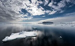 Renato Granieri: Sea Ice floating in the sea