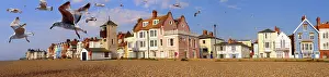 Shingle: Seafront houses and shingle beach of Aldeburgh