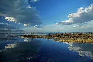 Kaikoura: Seaward Kaikoura Ranges and clouds reflected