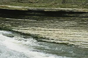 Overhang: Sedimentary Rock, Ohio