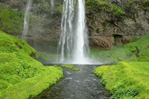 Foss: Seljelandsfoss Waterfall