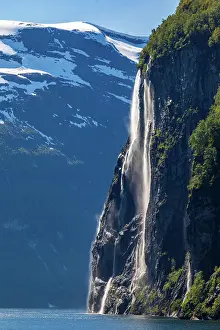 Ferry: Seven Sisters Waterfalls on the ferry to Geiranger