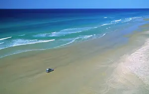Mile: Seventy-five Mile Beach with 4WD vehicle