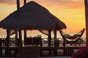 Shangri: Shangri-La Resort at sunset