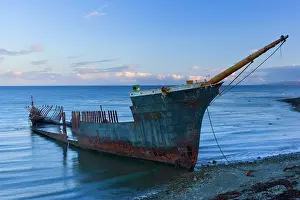 Lonsdale: Ship Wreck - rusted wreck of the Lord Lonsdale