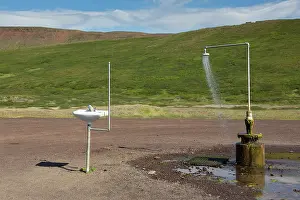 Humour: Shower and sink with hot water at the central volcano