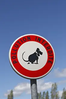 Signs: Sign banning dog droppings France
