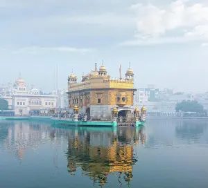 Believer: Sikh gurdwara Golden Temple (Harmandir Sahib) in