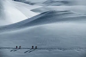 Incidental: Ski mountaineers in winter landscape, Sankt Ant&, x1aea65;n