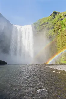 Skoga: Skogafoss waterfall with a rainbow - Iceland