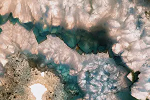 Mystery: Sliced rock crystals of a geode