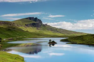 Skye: Small island in the lake behind Old Man of Storr