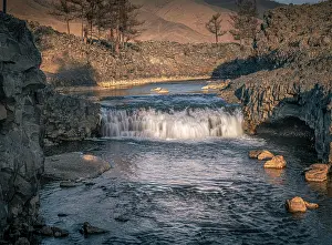 Orkhon: Small waterfall on the Orchon River, barren, rocky