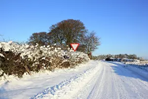 Burford: Snow covered Road