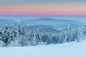 Groer: Snow Covered Winter Landscape at Dawn. Grosser Feldberg