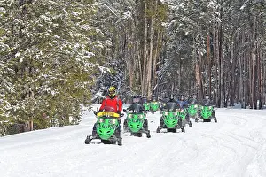 Tours: Snowmobiles - in snow