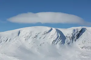 Sunndalsfjella: Snowy mountain landscape - Dovrefjell-Sunndalsfjella
